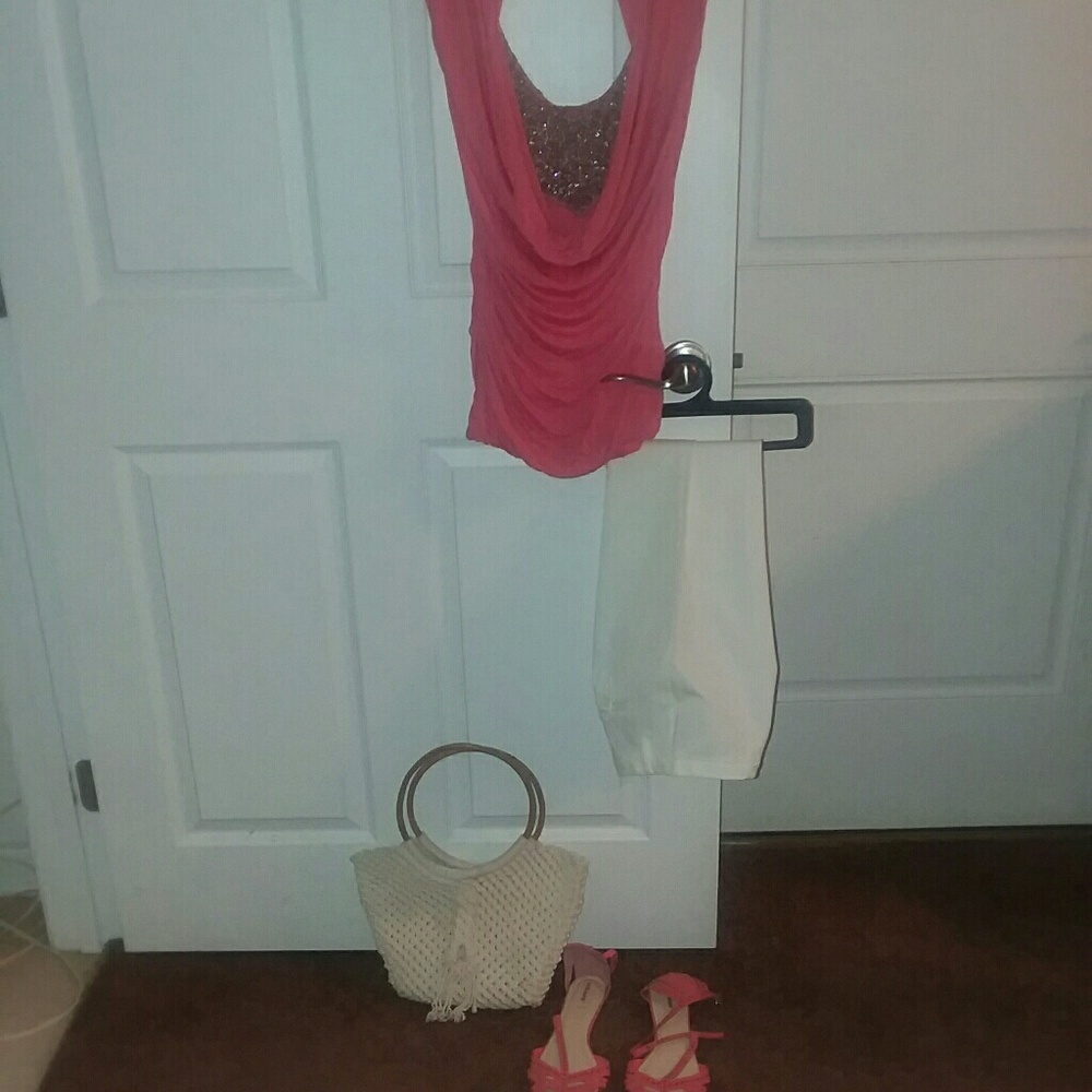 Peach and white set
